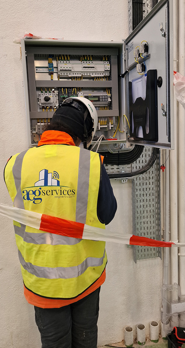 Tableau de distribution électrique sécurisé