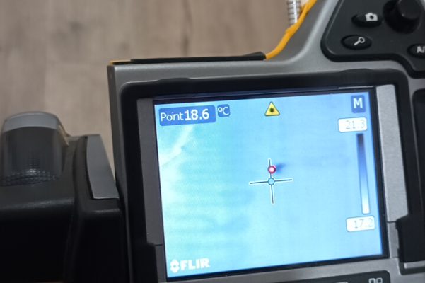 Réparation plancher chauffant électrique par caméra thermique